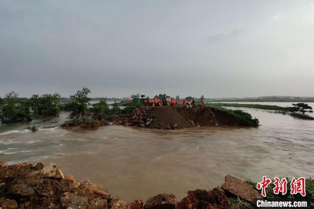 洪涝致江西473.2万人受灾 中国最大淡水湖将发生流域性大洪水