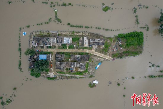 安徽省阜南县：在蓄洪区，在无奈之中，等洪水退去