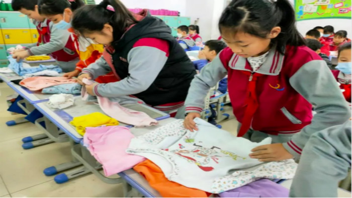 上海两会布局长三角红色研学旅游，实验小学开展劳动研学实践达标活动